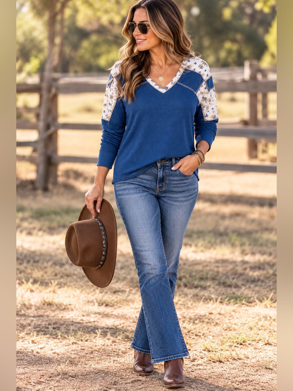 Panhandle Blue Floral Contrast Western Knit Top Size Medium